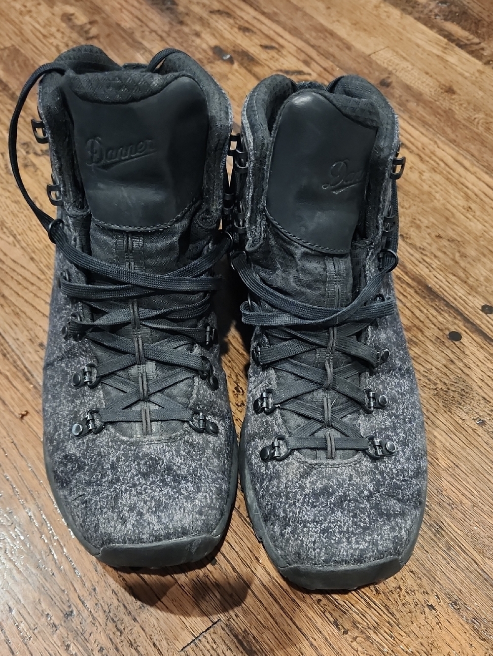 Danner Men’s Charcoal Gray Wool-Blend Lace-Up Hiking Boots